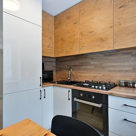 Apartamento Essetials Apartmets *