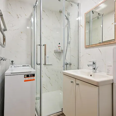 Essetials Apartmets Apartamento